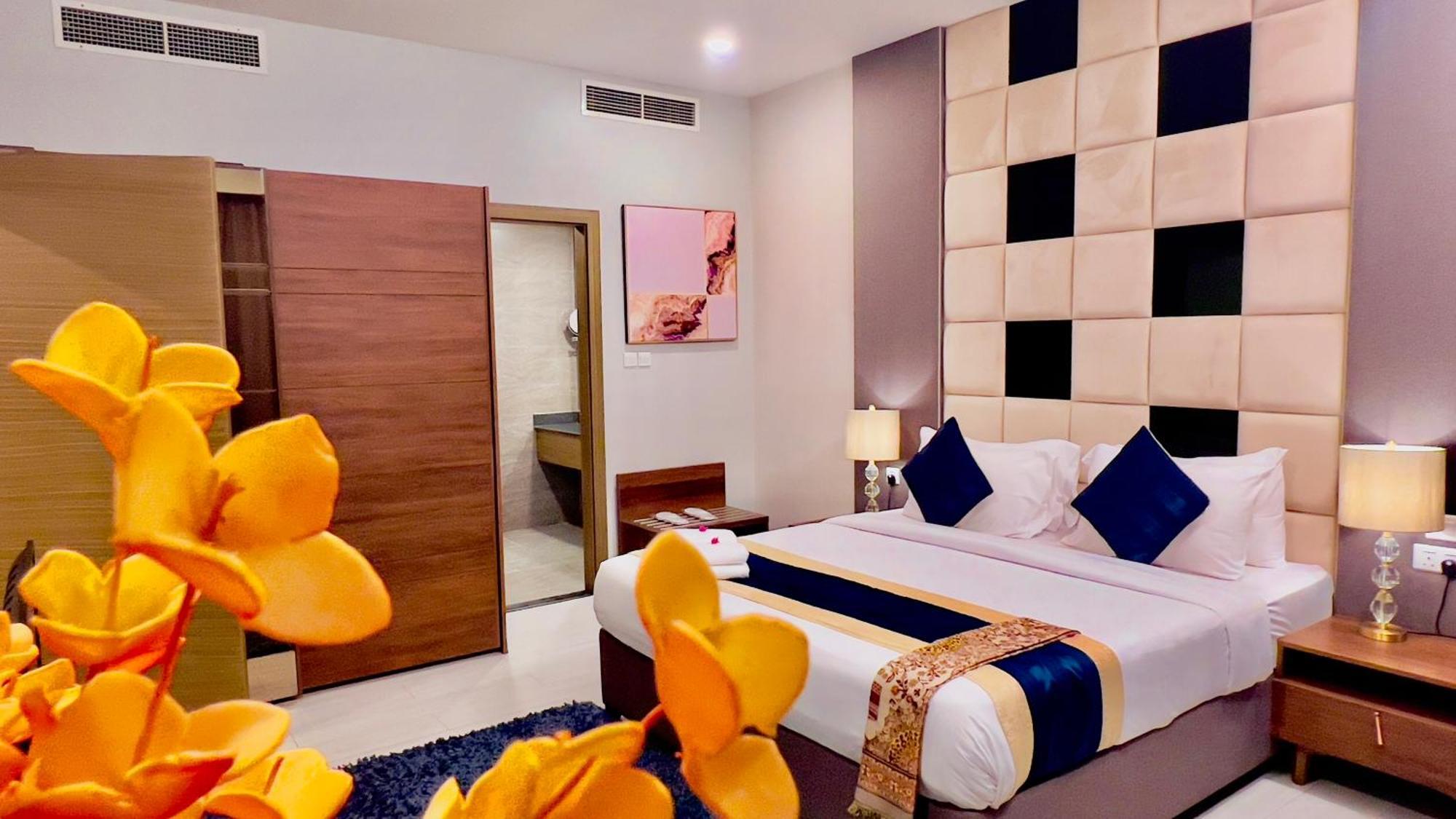 BW Suites & Spa Manama Exterior foto
